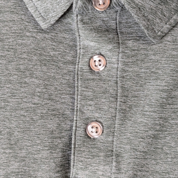 Vuori...Strato Tech Polo Performance Shirt.... Size XL - Picture 5 of 10